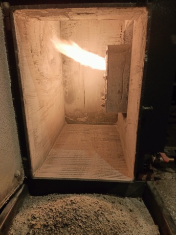 Komora spalania i wygląd popiołu